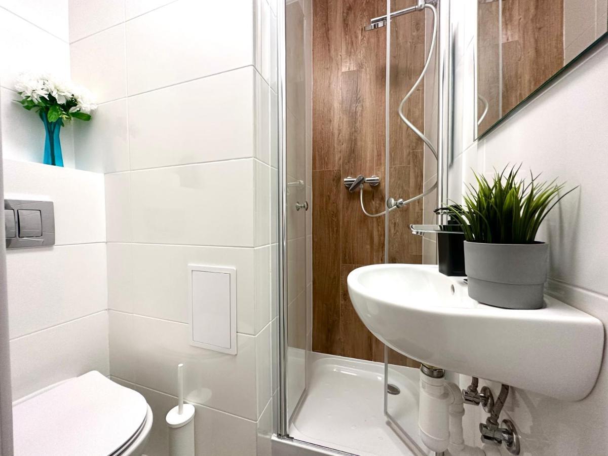 Mmrent Simplicity Room Гданск Екстериор снимка